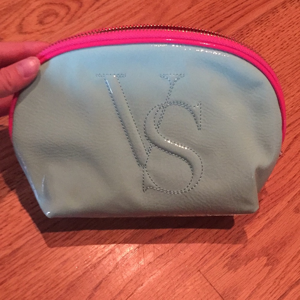 5/$20 NWOT Victoria’s Secret Cosmetic Bag
